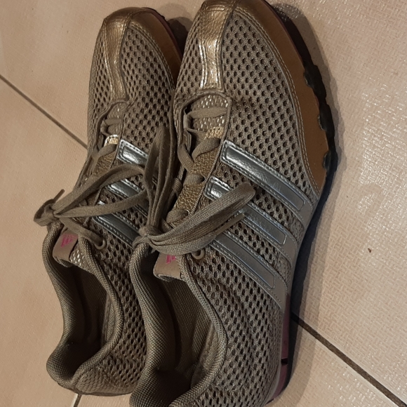 Sport shoes - Picture 2 of 5